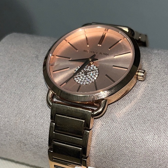ROSEGOLD MK WATCH - Picture 2 of 5